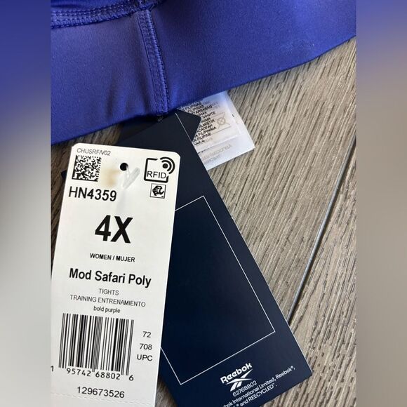 Reebok Blue Leggings with Floral Pattern - Picture 3 of 5